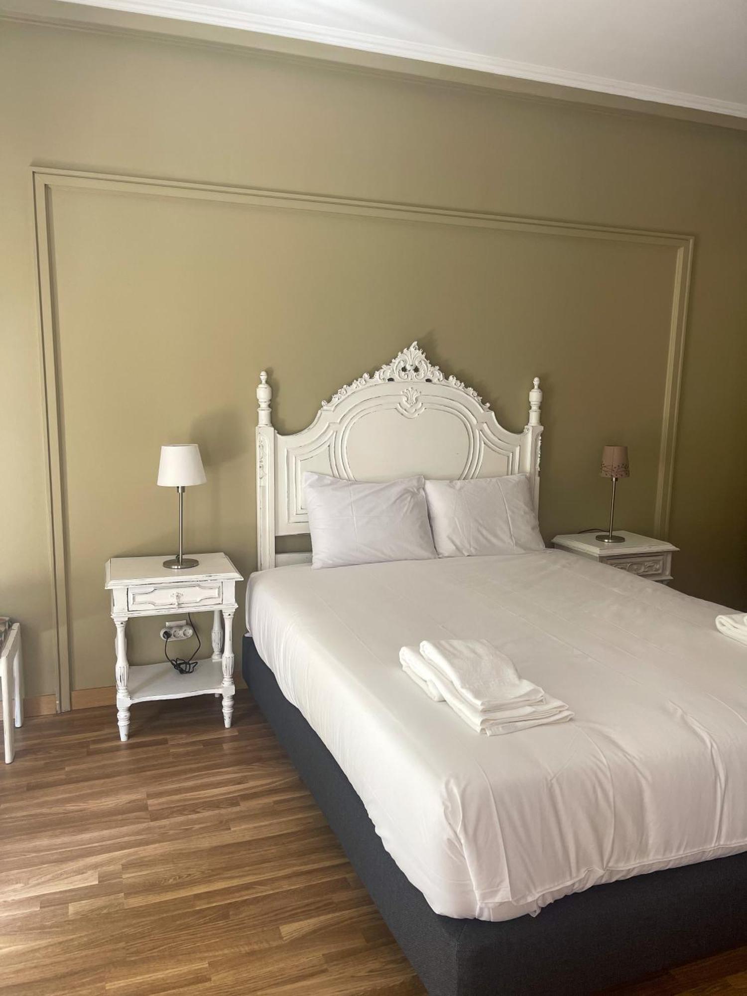 Dome Alvares Cabral Lisbon Room photo